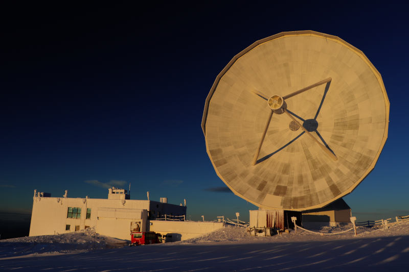 The IRAM 30-meter millimeter radiotelescope, credits S.Berta